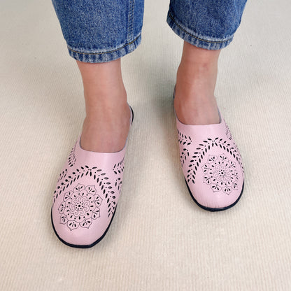 🏆 2026 Best Seller – Women’s Wide Toe Box & Wide Size Leather Mules ( 🔥Last Day 80% OFF)